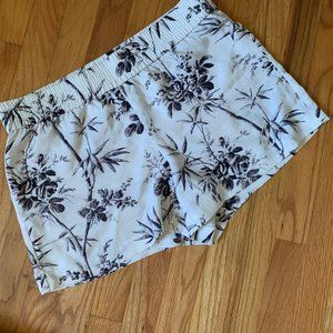 White LOFT shorts| classy white floral shorts | dressy shorts